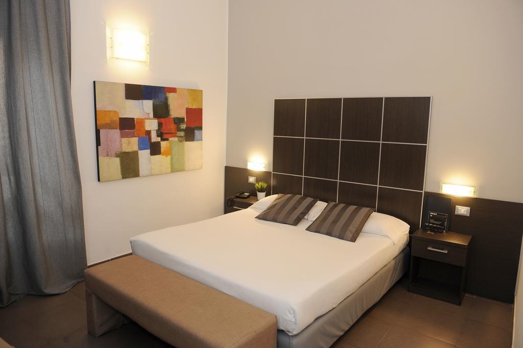 Hotel Rome Place Quarto foto